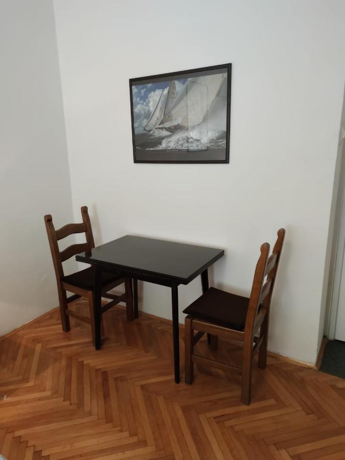 Private Accommodation Raspudic Split Exterior photo